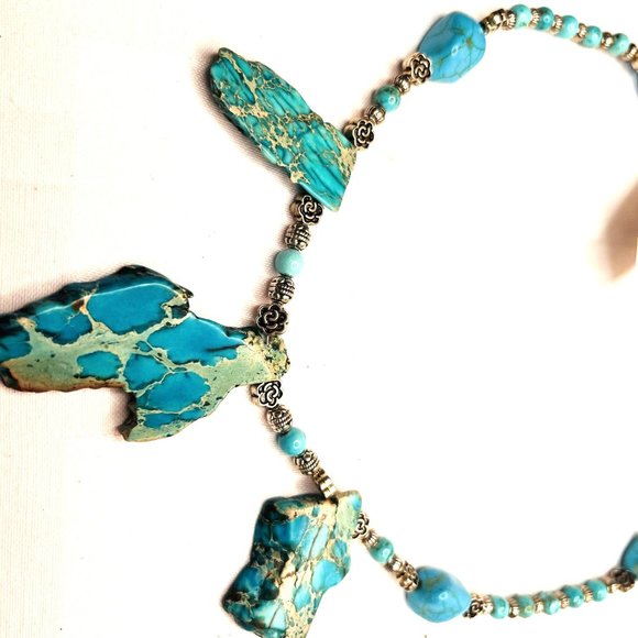 The Imperial Stone Necklace - Picture 4 of 8